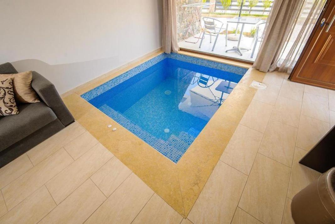 Stone Suites Pefkochori Exteriör bild